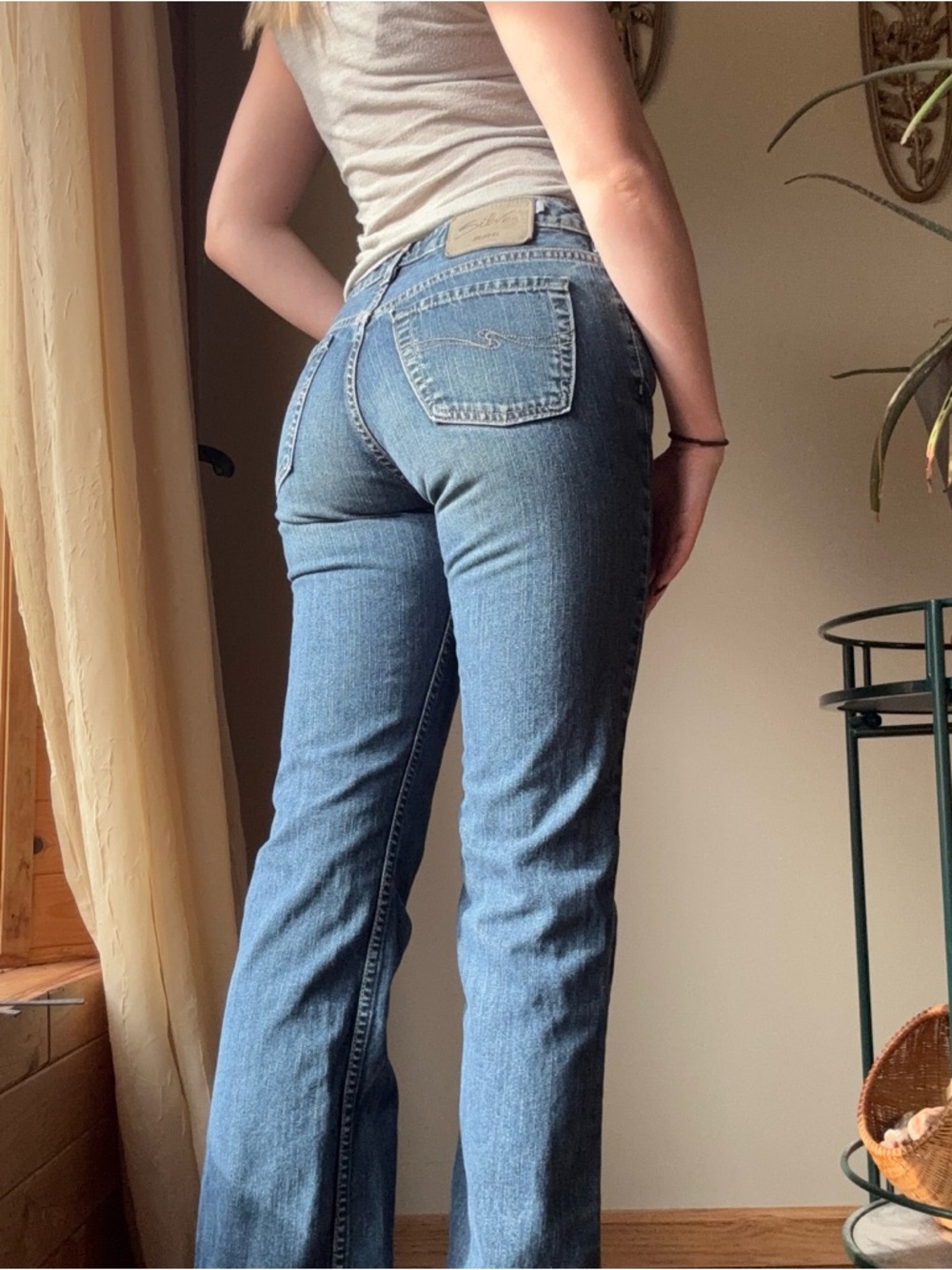 Silver Jeans Classic Straight-Leg Blue Denim Jeans - Picture 9 of 11